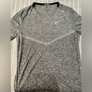 Men’s Nike Running Dri-Fir tri-blend short sleeve tee